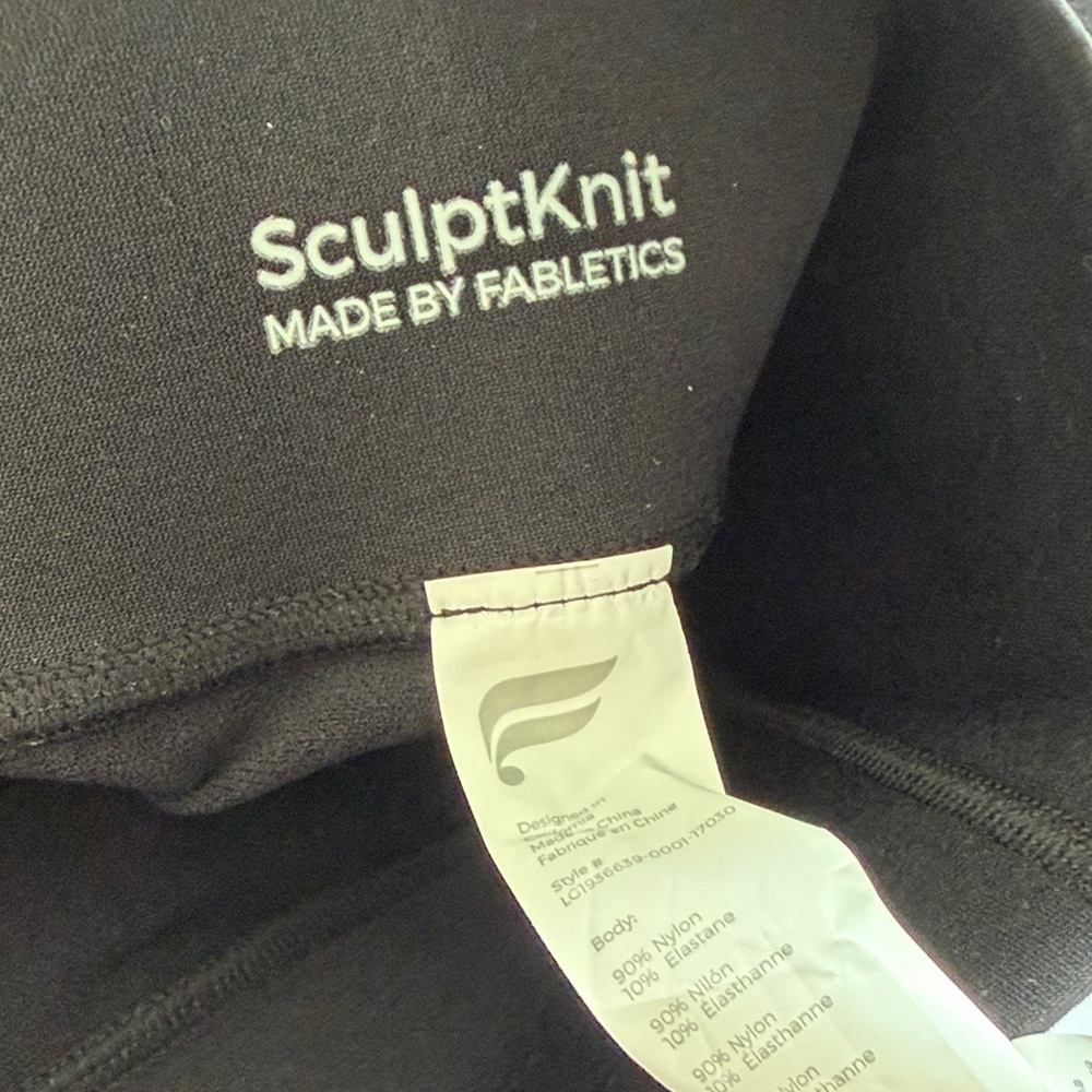 NWT Fabletics Black High-Waist Sculptknit Dot Leggings size small - Picture 3 of 4